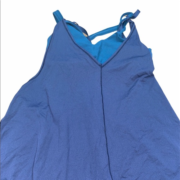 Lululemon size 6 flowy athletic tank - Picture 3 of 7